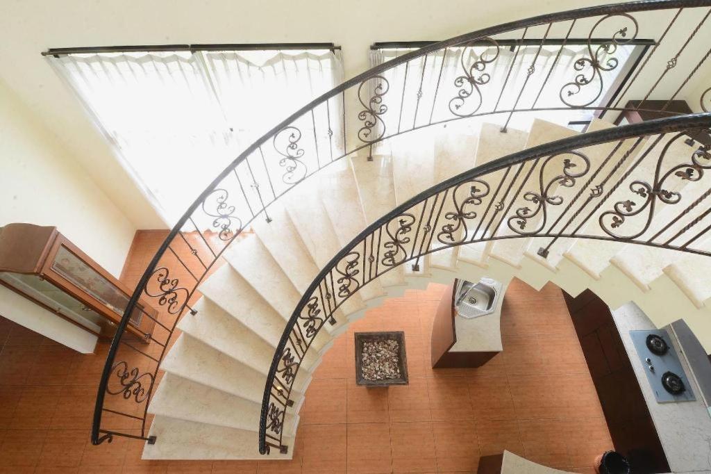 Villa Lemon Лембанг Экстерьер фото
