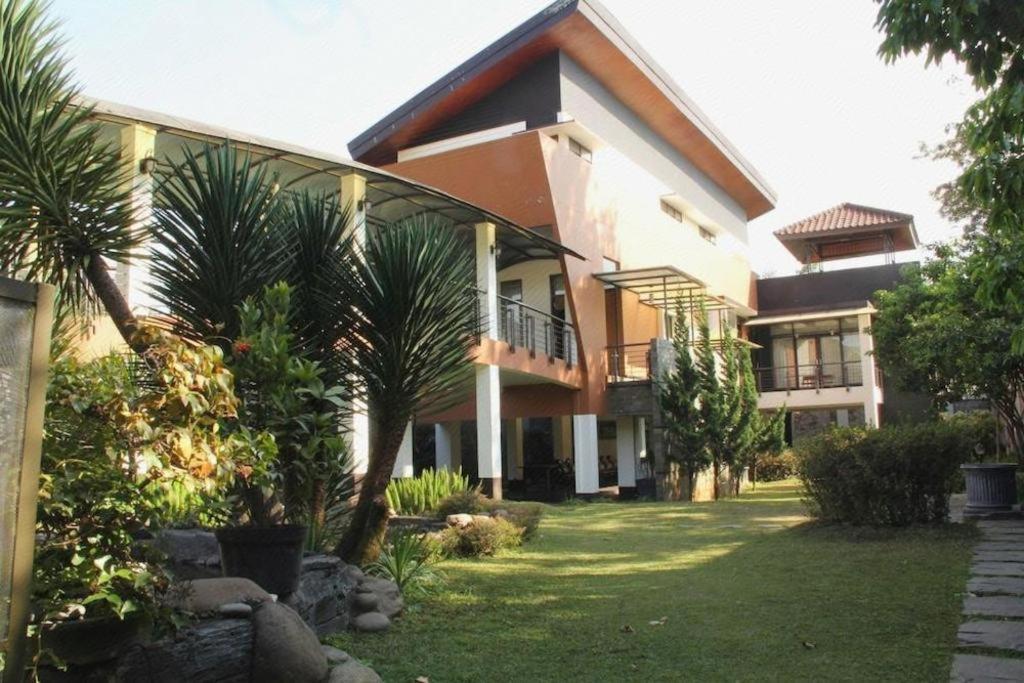 Villa Lemon Лембанг Экстерьер фото